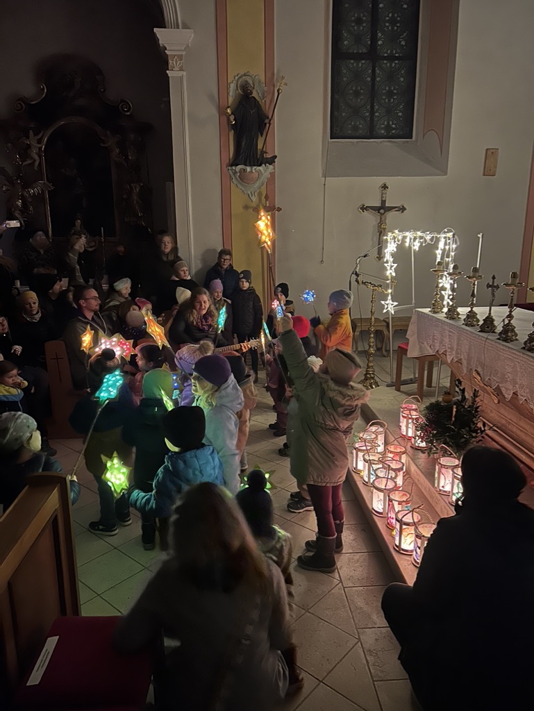 Martinifeier mit dem Kindergarten / Ulrich Diel OSB