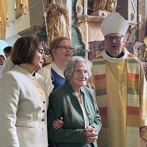 Frau Johanna Glettler feierte 100 Jahre